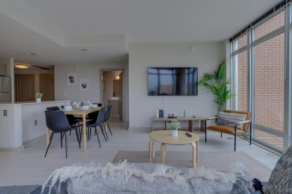 Wonderful 2Br Apartment At Crystal City Арлингтън Екстериор снимка