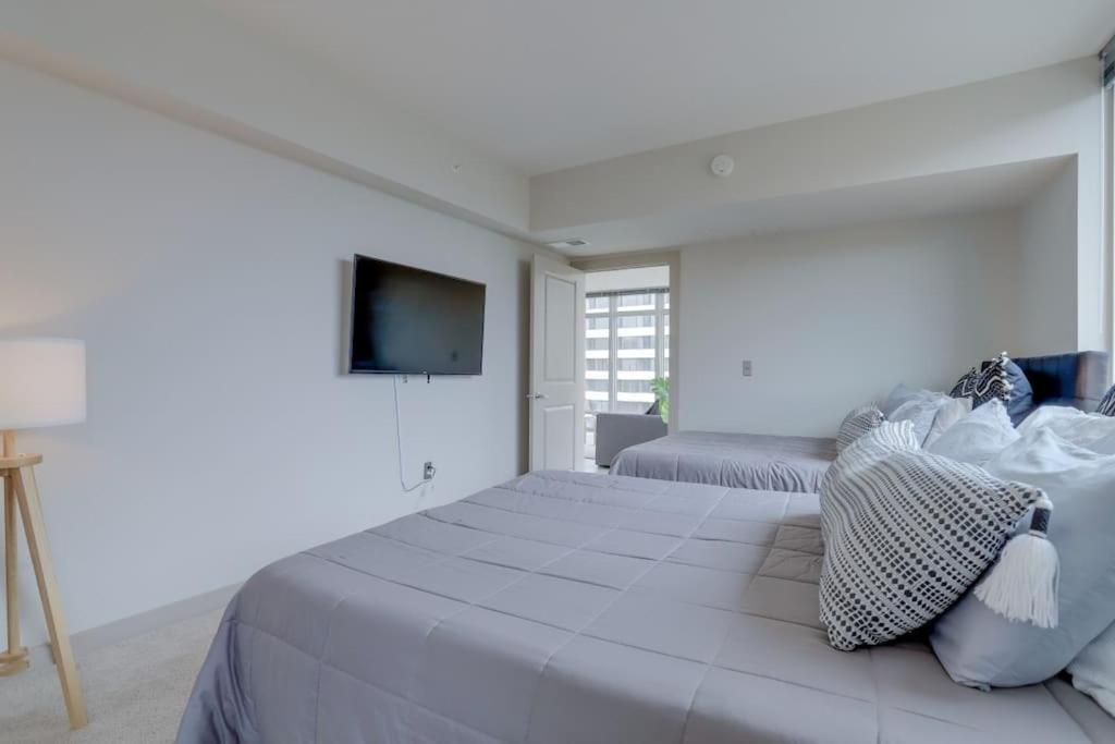 Wonderful 2Br Apartment At Crystal City Арлингтън Екстериор снимка